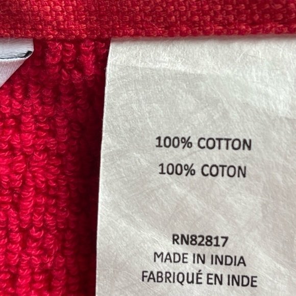 LACOSTE Bath Towel Red 100% Cotton 30”X 52” Large Crocodile NWT - Picture 4 of 8